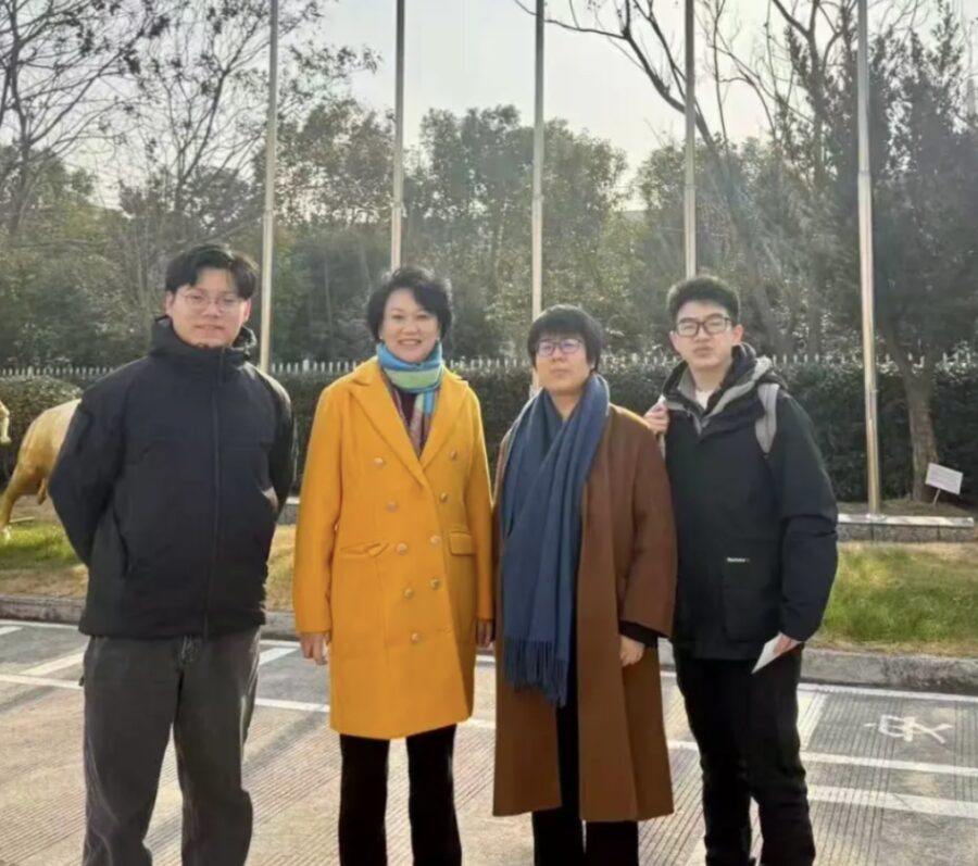 CM Venture team visiting MANN+HUMMEL’s China office